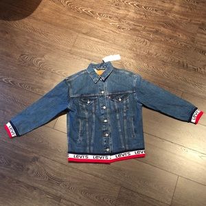 baggy sport tape trucker